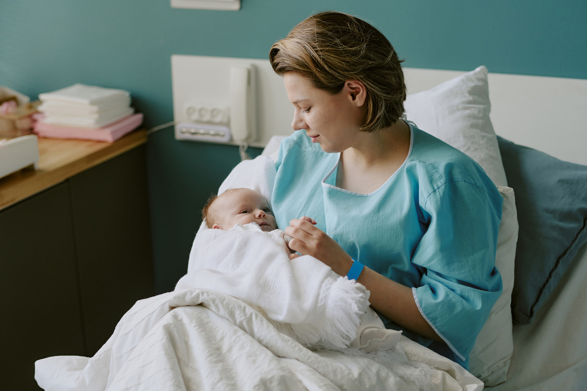 Reconnecting with Your Body: How Somatic Resiliency Tools Support Postpartum Healing