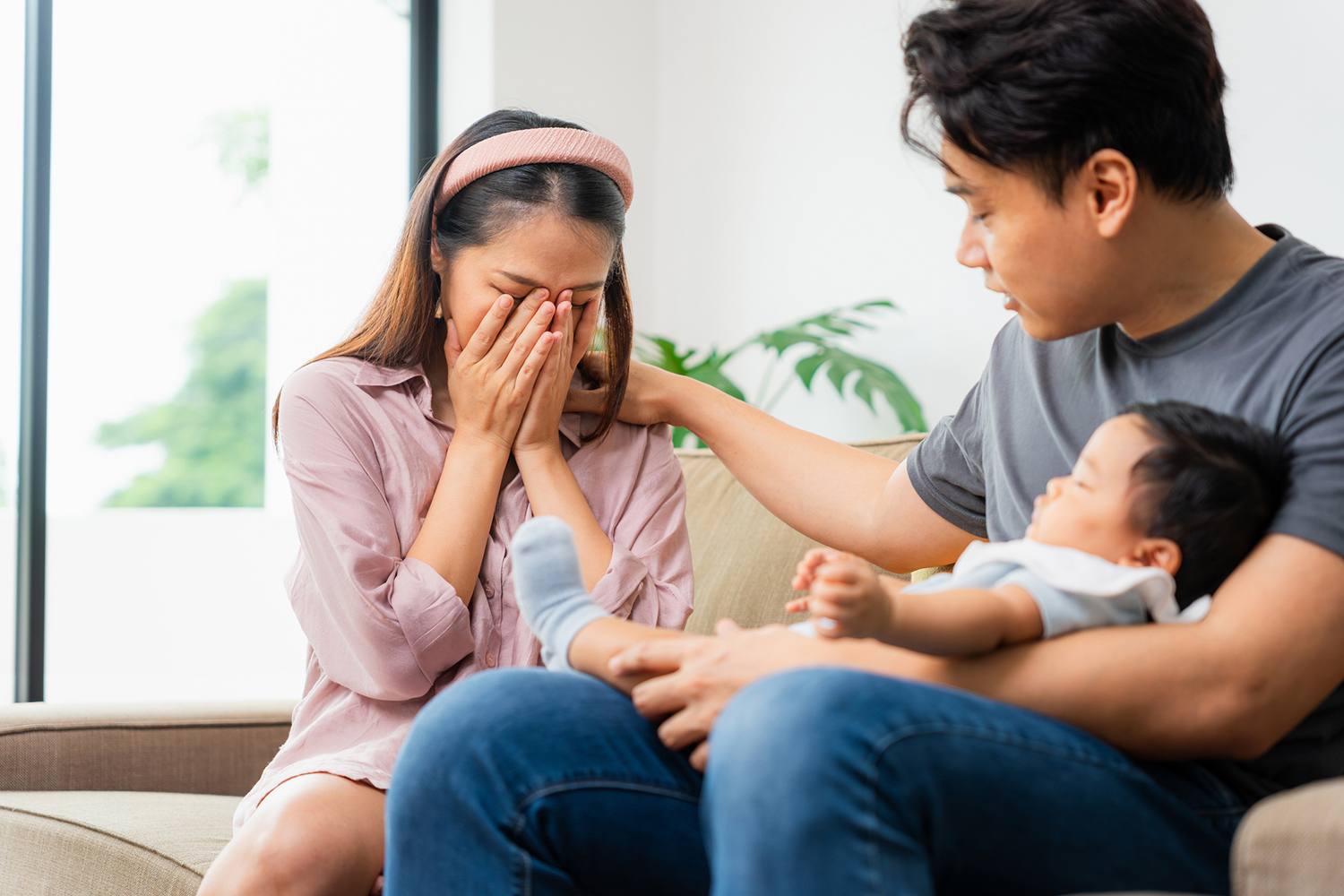 The Emotional Transition and Identity Changes of Parenthood